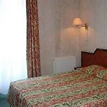 Hotel Neptune Place D'italie 2*