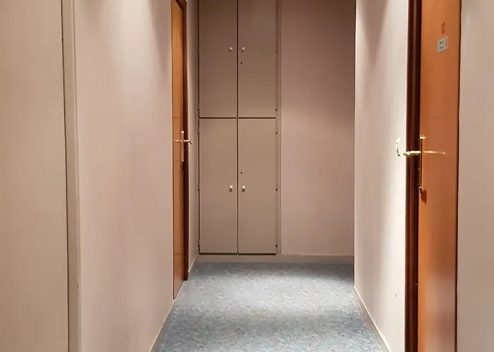 Neptune Place D'italie Hotel